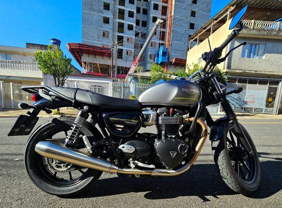 TRIUMPH SPEED TWIN 900 TRIUMPH SPEED TWIN 900